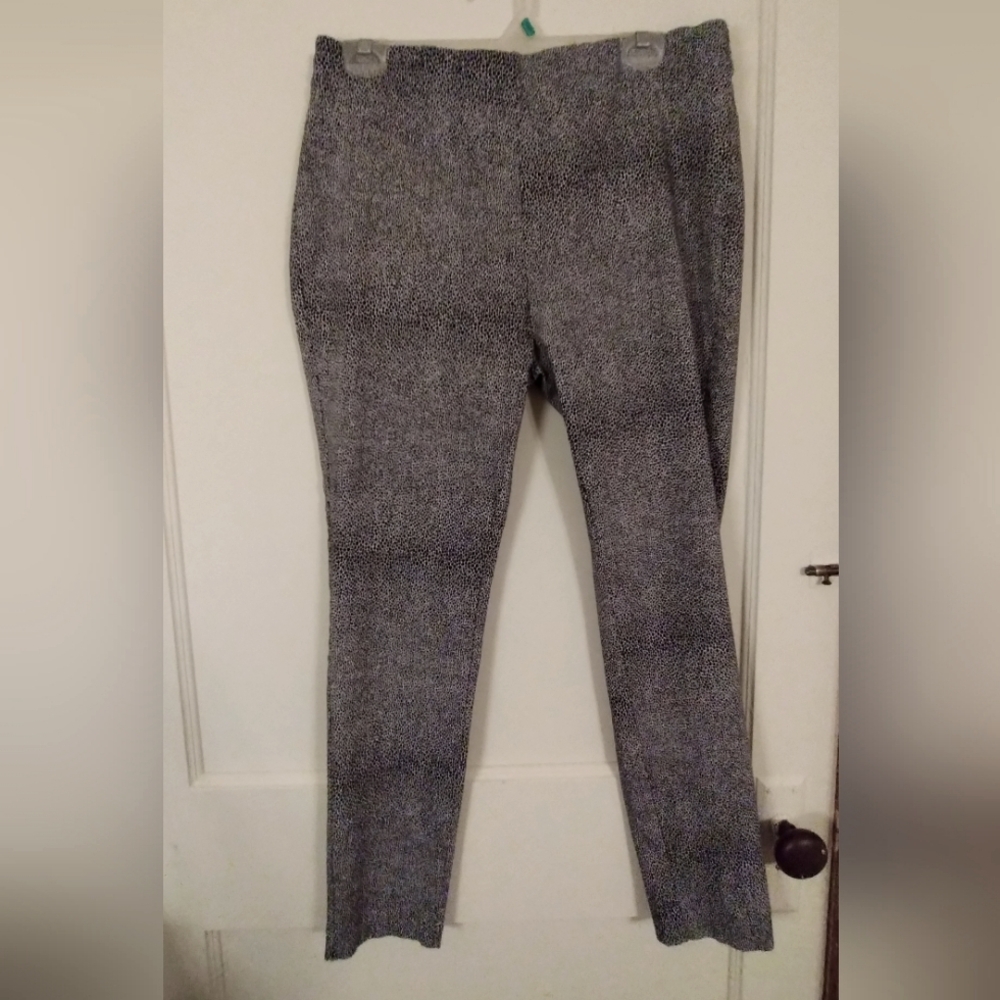 Michael Kors Women's XL Black And White Pebble Pull On Pants